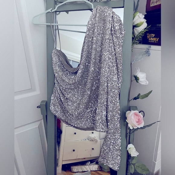 Express Sequin one puff shoulder top - Picture 3 of 3